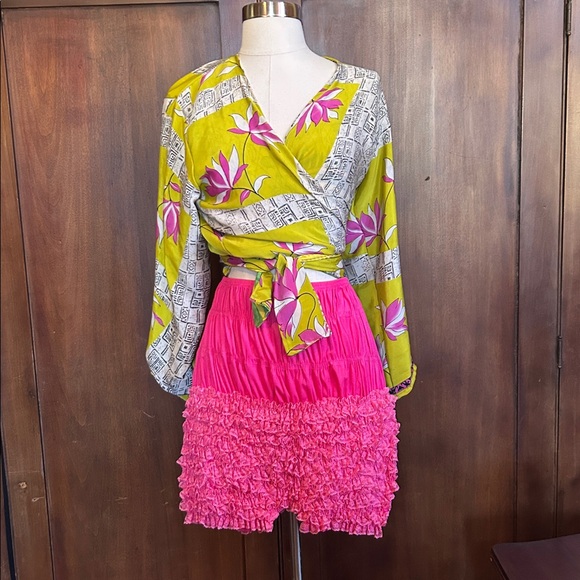 Pink Ruffled Shortie Bloomers XL - Picture 5 of 7